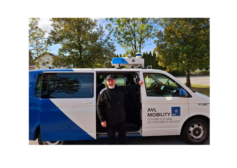 Autonomes Fahrzeug Kreisräte unterwegs
